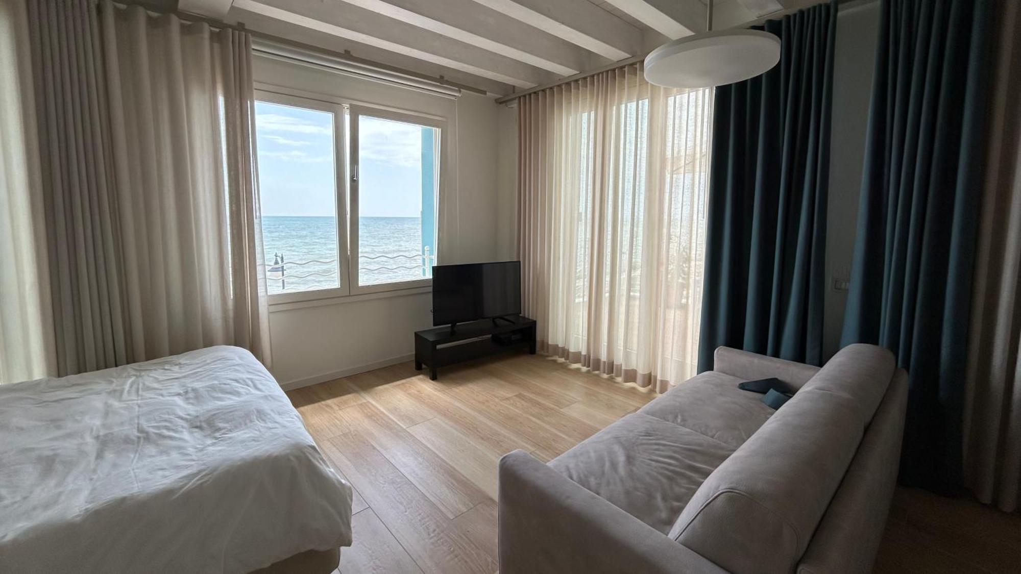 Ca Dell'Angelo - Caorle Aparthotel Kültér fotó